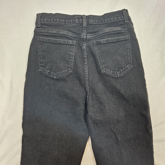 90s Mom Jeans - Picture 5 of 5